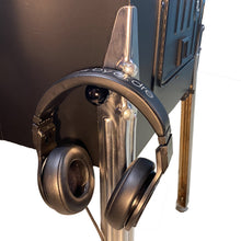 Load image into Gallery viewer, PINpeg Shiny Black Round