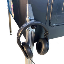 Load image into Gallery viewer, PINpeg Shiny Black Round